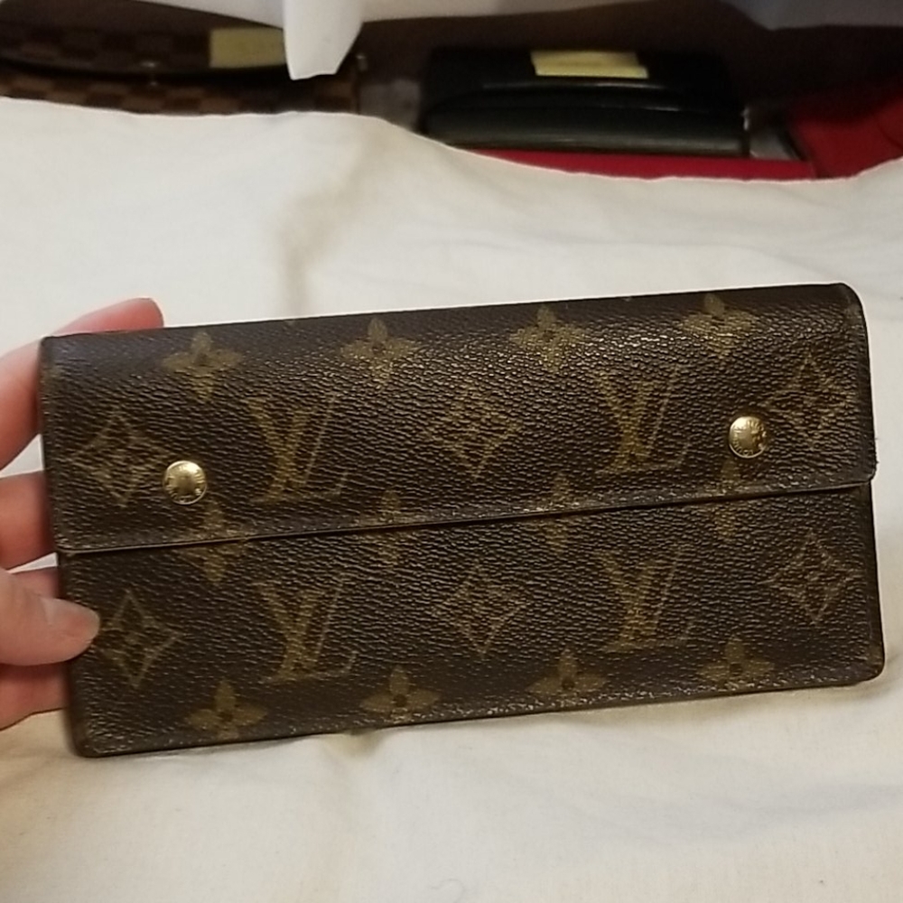 Louis Vuitton monogram accordion wallet